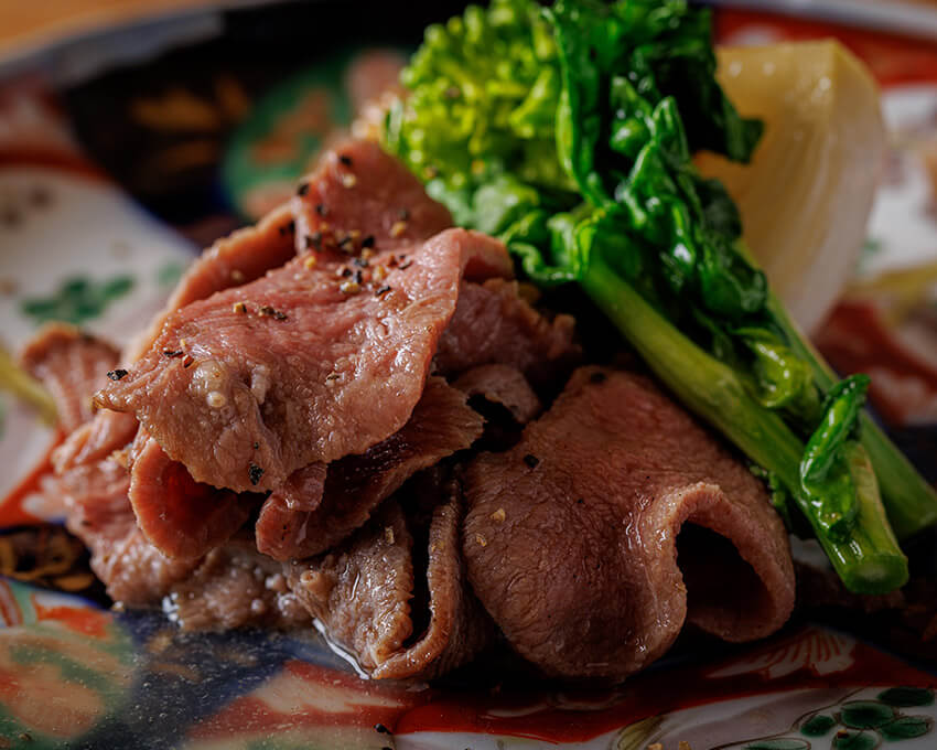 牛タンと淡路島の新玉ねぎの炭焼き